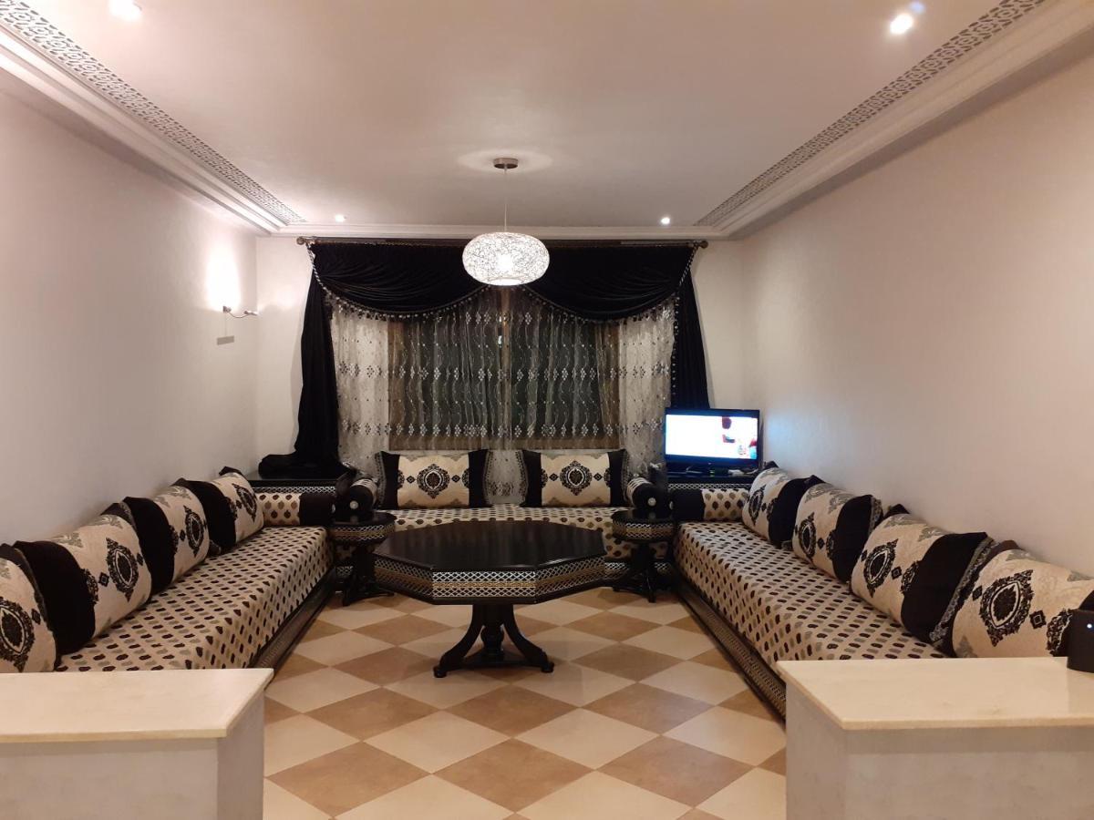 Residence La Corniche Etage 4 นาดอร์ ภายนอก รูปภาพ